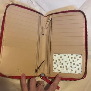 NEW kate Spade fuchsia and gold business wallet. Full unzipping.